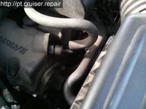 Remplacer la valve PCV sur un Chrysler PT Cruiser essence 2005